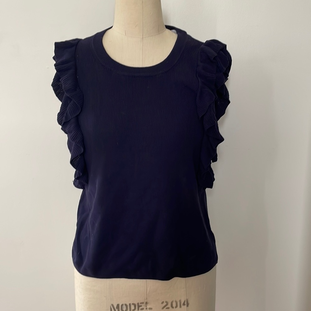 Knitted and Knotted knit ruffle sleeve blouse